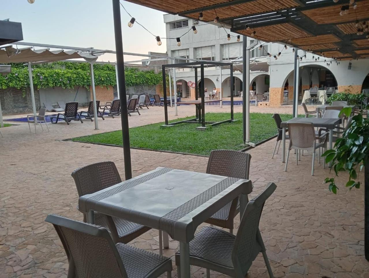 Hotel Don Gregorio Cartago Eksteriør billede